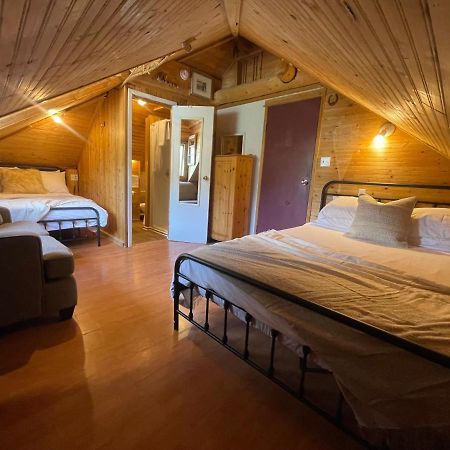 Villa Three Peaks Banff Esterno foto