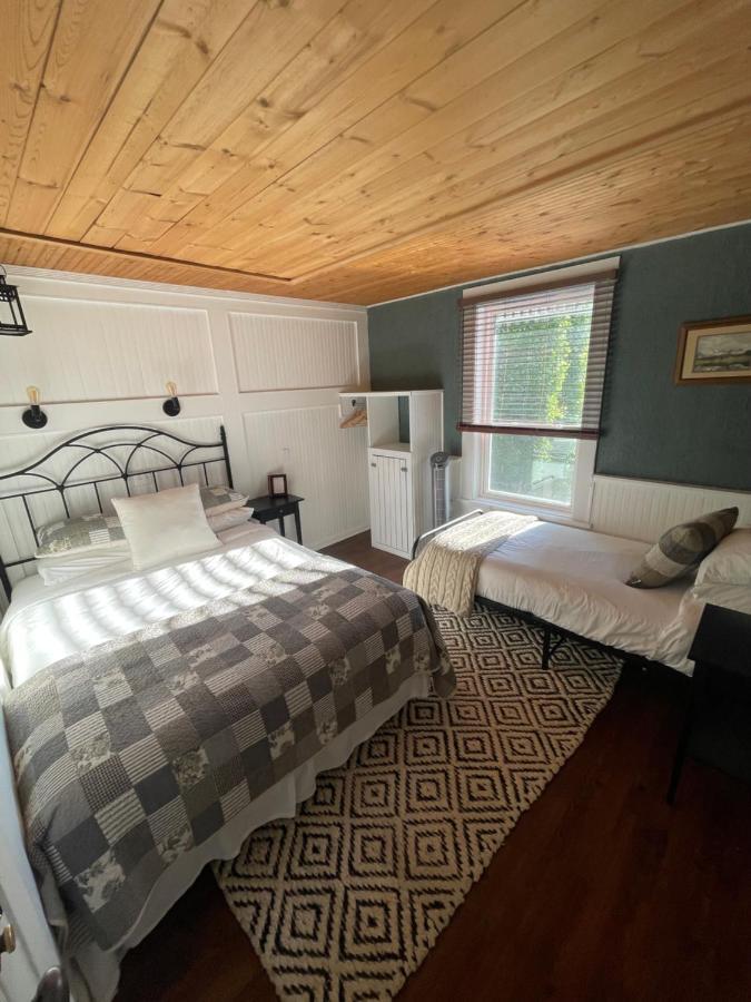 Villa Three Peaks Banff Esterno foto