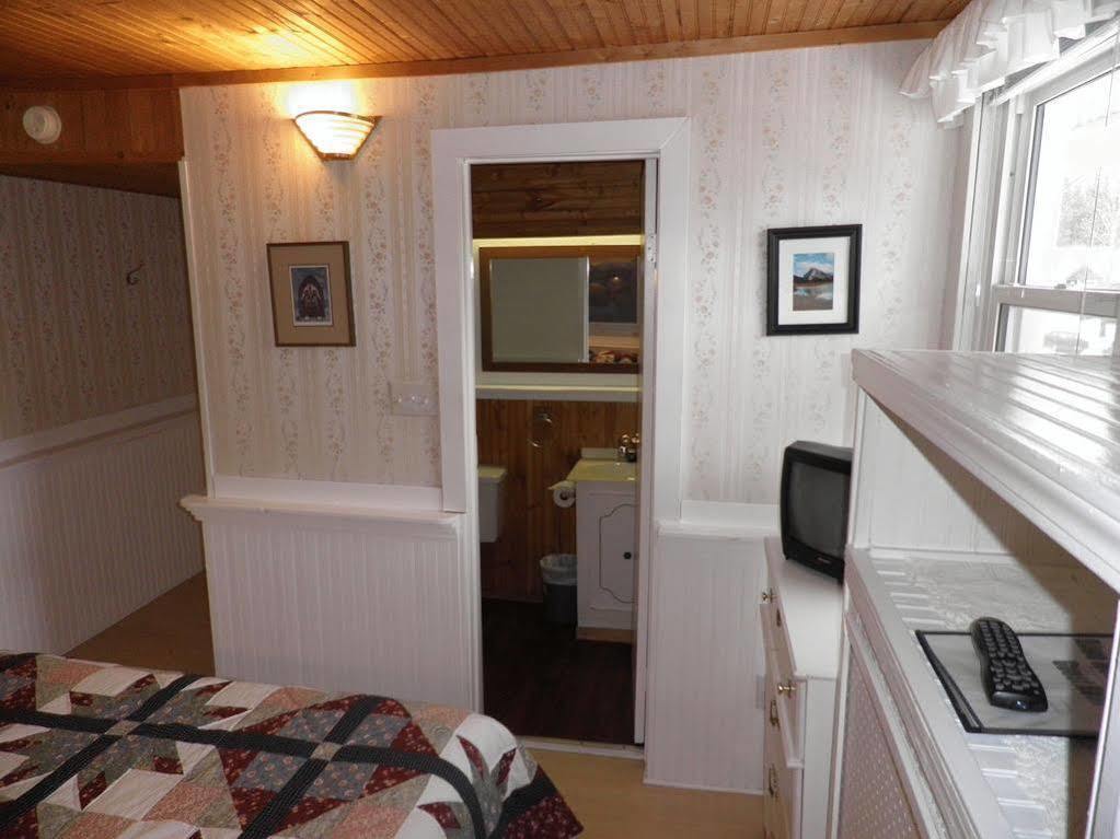 Villa Three Peaks Banff Esterno foto