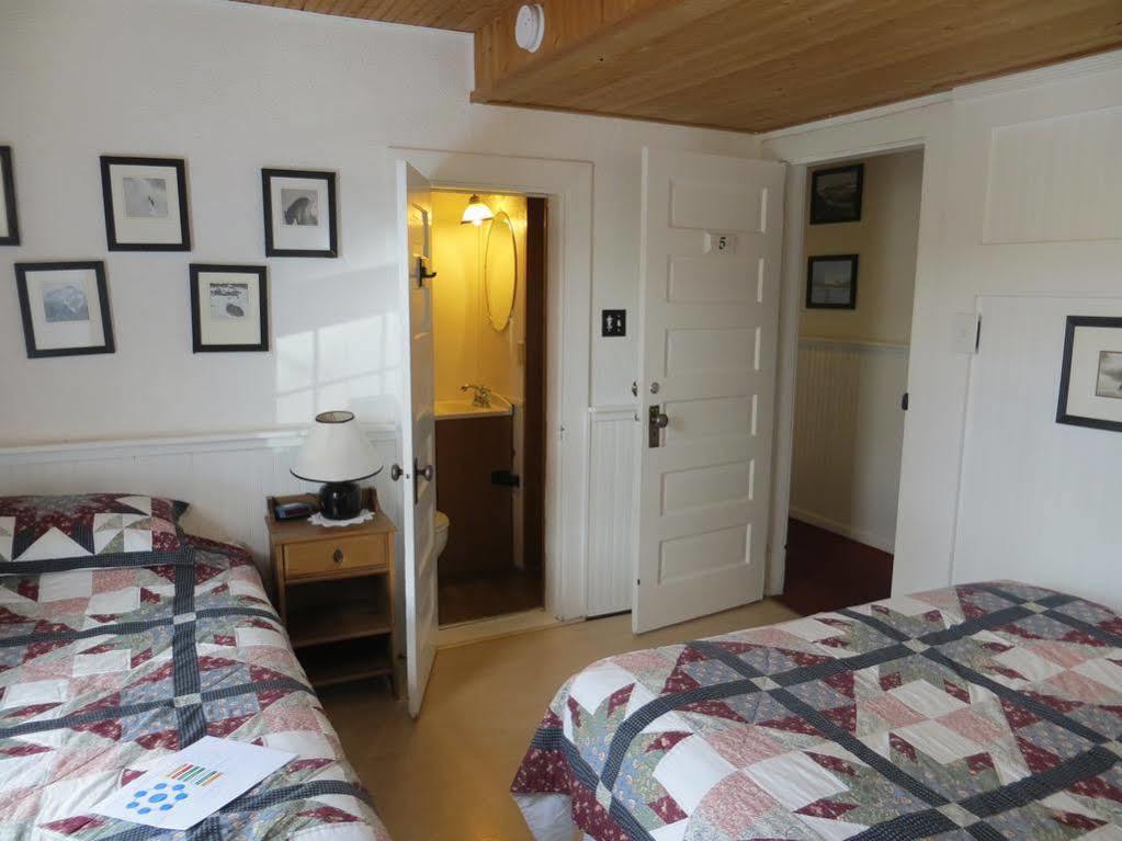 Villa Three Peaks Banff Esterno foto
